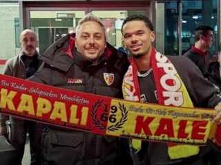Kayserispor'a Macnhester City'den transfer: Katongo şehre geldi