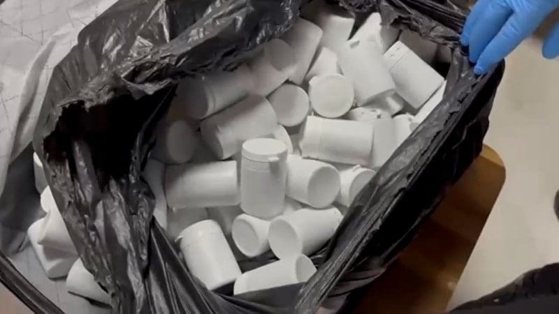 Samsun'da bir evde 18 bin 900 sentetik hap ele geçirildi