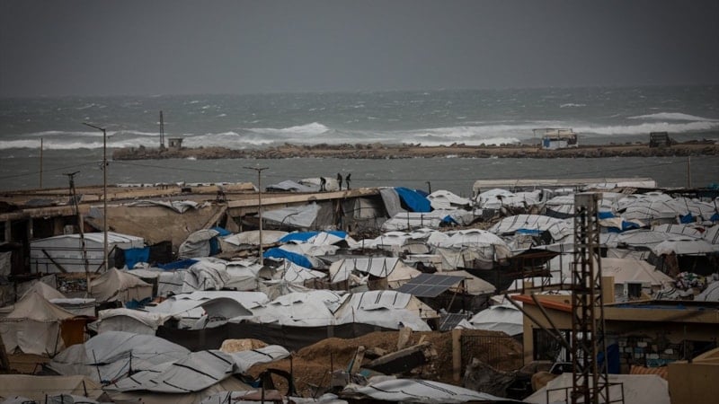 Gazze'deki hükümet, bölgedeki 127 bin çadırın. barınmaya elverişsiz hale geldiğini duyurdu