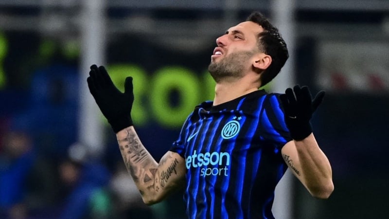 Hakan Çalhanoğlu, bir süre sahalardan uzak kalacak