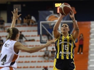 Tilbe Şenyürek'te "Guillain-Barre Sendromu" tespit edildi