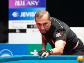 Semih Saygıner yıllara meydan okuyor