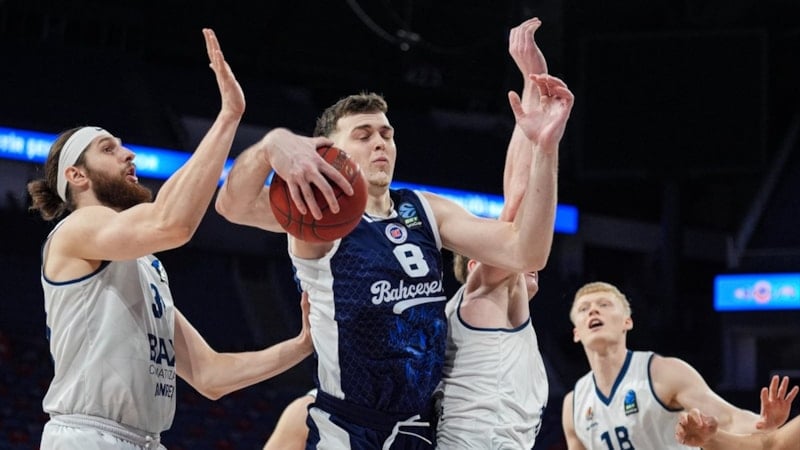 Bahçeşehir Koleji, BAXI Manresa'ya mağlup oldu