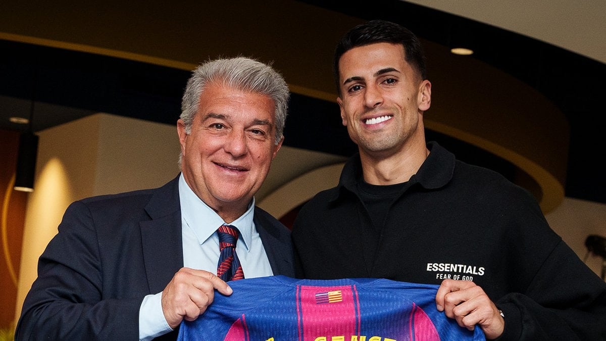 Joao Cancelo yeniden Barcelona'da