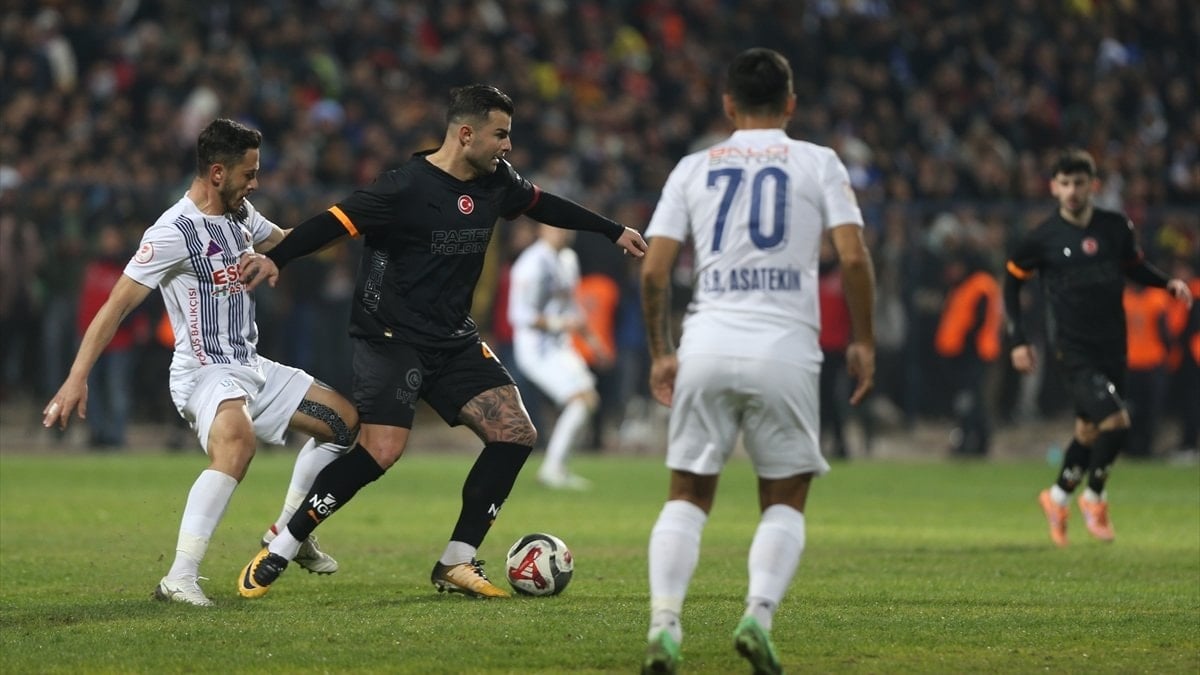 Galatasaray, Fethiyespor'u iki golle geçti