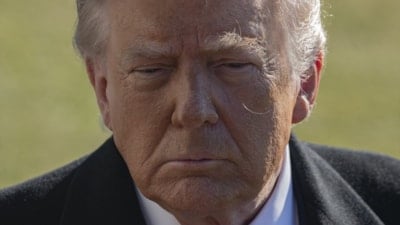 Trump'tan İran'daki göstericilere çağrı: Kurumlarınızı ele geçirin