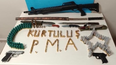 Eskişehir'de çarptığı vatandaşı tehdit eden şahsın iş yerinden cephanelik çıktı