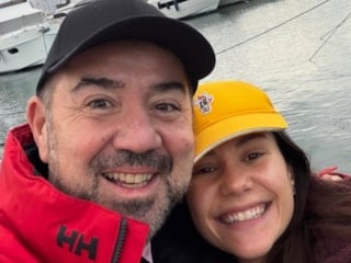 Ata Demirer, sevgilisiyle Bodrum'a gitti! Pozlar çok beğenildi