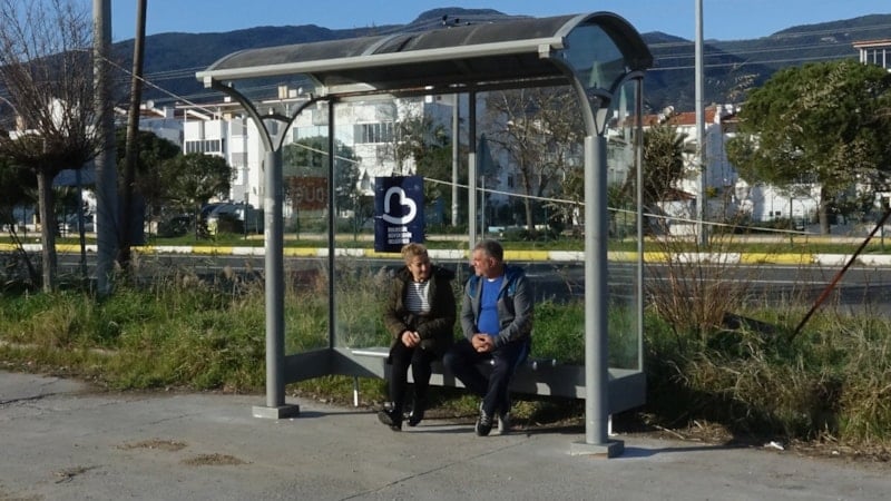 Balıkesir'de bir babanın kızı için yaptığı durak yenilendi