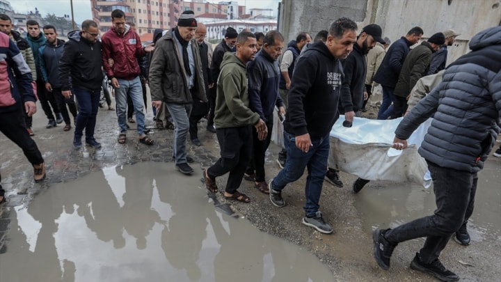 Gazze'de can kaybı 71 bin 439'a yükseldi