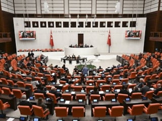 TBMM'de AK Parti, CHP ve DEM Partili vekiller arasında 'Alevi' tartışması
