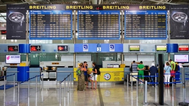 Atina'da 'utanç veren' havacılık krizi istifa getirdi