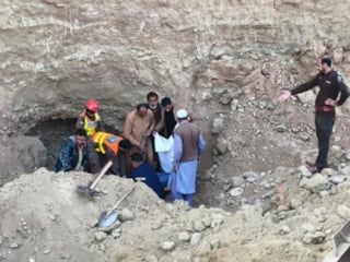 Pakistan’da yasa dışı altın madeninde çöktü: 8 ölü