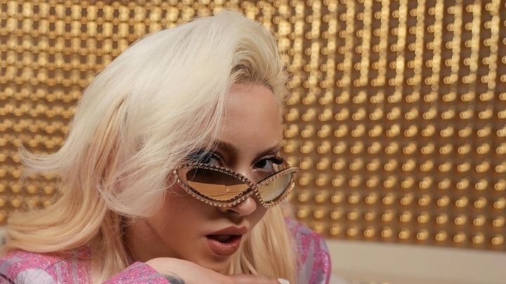 Şarkıcı Ece Seçkin Finlandiya'ya gitti