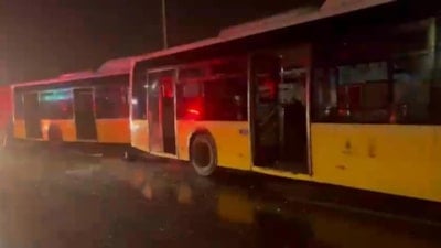 Başakşehir'de 3 İETT otobüsü çarpıştı: Yaralılar var