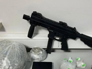 İzmir'de hobi bahçesinde uyuşturucu ile yakalandı