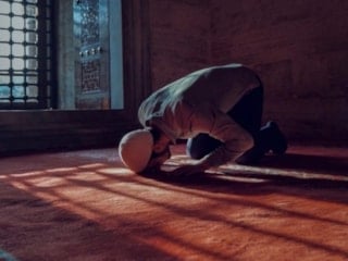 12 rekatlık Miraç namazı kılınışı: Miraç Kandili namazı nasıl kılınır