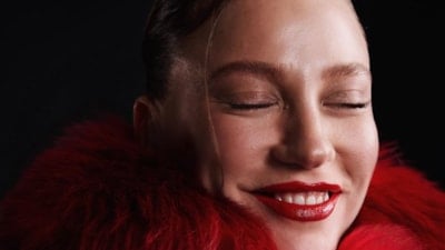 Serenay Sarıkaya'nın iddialı tarzı