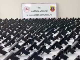 Antalya'da mühimmat kaçakçılığı operasyonu: 2 şüpheli yakalandı