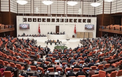 En düşük emekli maaşı için önemli adım! Teklif Komisyon'da