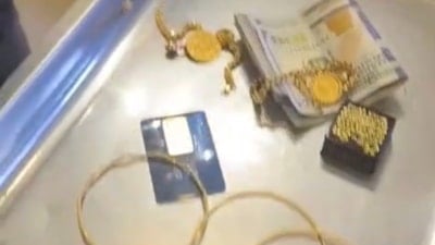 Trabzon'da duyarlı davranış: Altın ve para dolu çanta sahibine teslim edildi