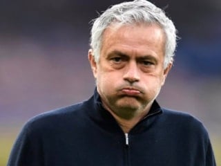 Benfica yine derbi kazanamayıp elendi: Maç sonu Jose Mourinho'yla alay ettiler