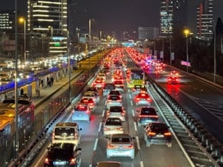İstanbul'da akşam saatlerinde trafik yoğunluğu yüzde 89'a kadar çıktı