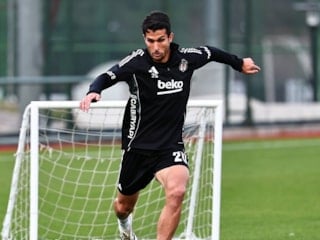 Beşiktaş taraftarından Necip Uysal'a destek