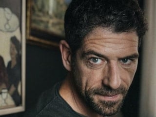 Cemal Hünal'ın yeni hobisi! Bıçak üretti