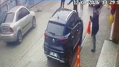 Adana'da okulda veliden öğretmene silahlı saldırı: Herkesin çocuğu kendine kıymetli