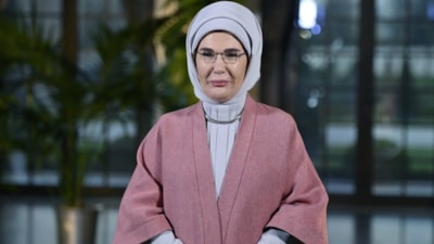 Emine Erdoğan'dan öğrencilere yarıyıl tatili tebriği