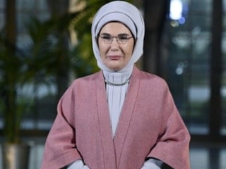 Emine Erdoğan'dan öğrencilere yarıyıl tatili tebriği