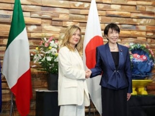 Giorgia Meloni ile Sanae Takaiçi anime filtreli selfie çekildi