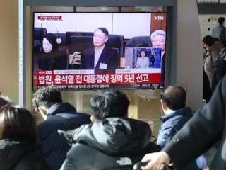 Eski Güney Kore Devlet Başkanı Yoon’a hapis cezası