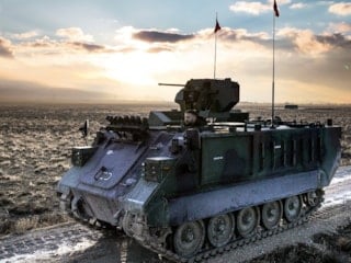 Türkiye'nin ilk elektrikli zırhlı personel taşıyıcısı E-ZPT sahalarda