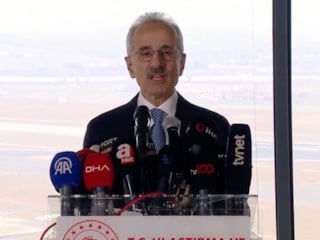 Abdulkadir Uraloğlu: Esenboğa Havalimanı'na üçüncü pist ve yeni kule ekleniyor