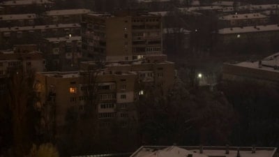 Kızılhaç: Kiev'de 200 bine yakın kişi elektrik ve ısınmadan mahrum