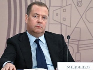 Dmitriy Medvedev: Geçen yıl Rus ordusuna 454 binin üzerinde kişi katıldı