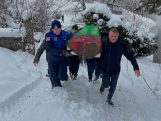 Ordu'da ailesine ulaşılamayan 11 yaşındaki Damla'yı protokol defnetti