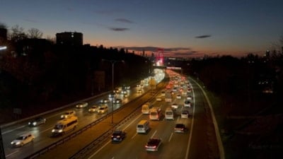 İstanbul'da mesai bitti, trafik çilesi başladı