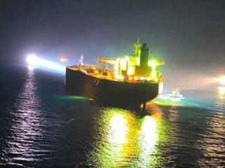 Bozcaada'da karaya oturan tanker 12 gün sonra kurtarıldı