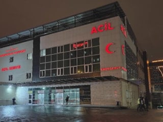 Kayseri'de asansör boşluğuna düşen kadın can verdi