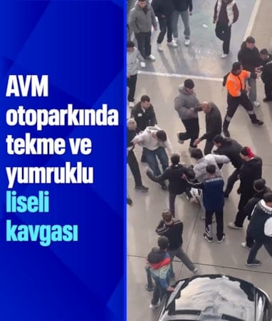 Bursa'da karne alan lise öğrencilerinin AVM otoparkındaki kavgası kamerada