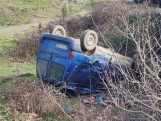 Bilecik'te kontrolden çıkan araç köprüden aşağı uçtu