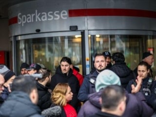Almanya'da 300 milyon euroluk banka soygunu: Mağdurlarla görüşmeler başlıyor