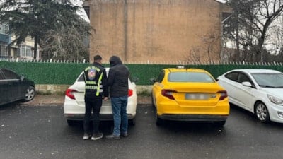 İstanbul'da taksicinin yolcu seçtiği iddiası: Araç trafikten men edildi