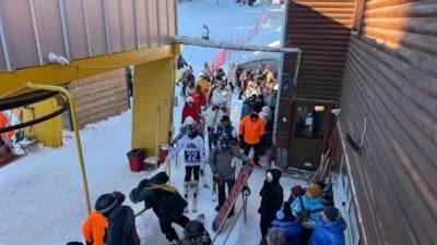 Uludağ'da yarıyıl tatili yoğunluğu: Metrelerce kuyruk oluştu