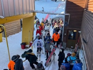 Uludağ'da yarıyıl tatili yoğunluğu: Metrelerce kuyruk oluştu