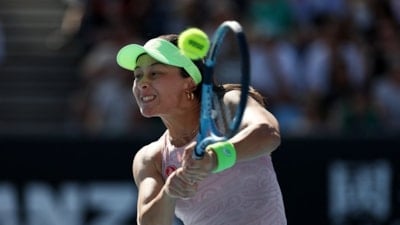 Zeynep Sönmez'den tarihi başarı: Avustralya Açık'ta ikinci tura yükseldi