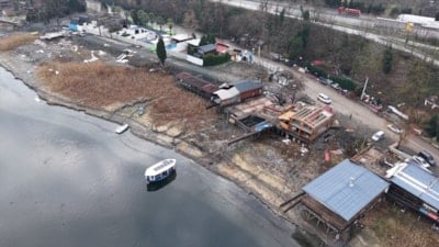 Sapanca Gölü kıyısındaki kaçak yapılar için yıkım başlıyor